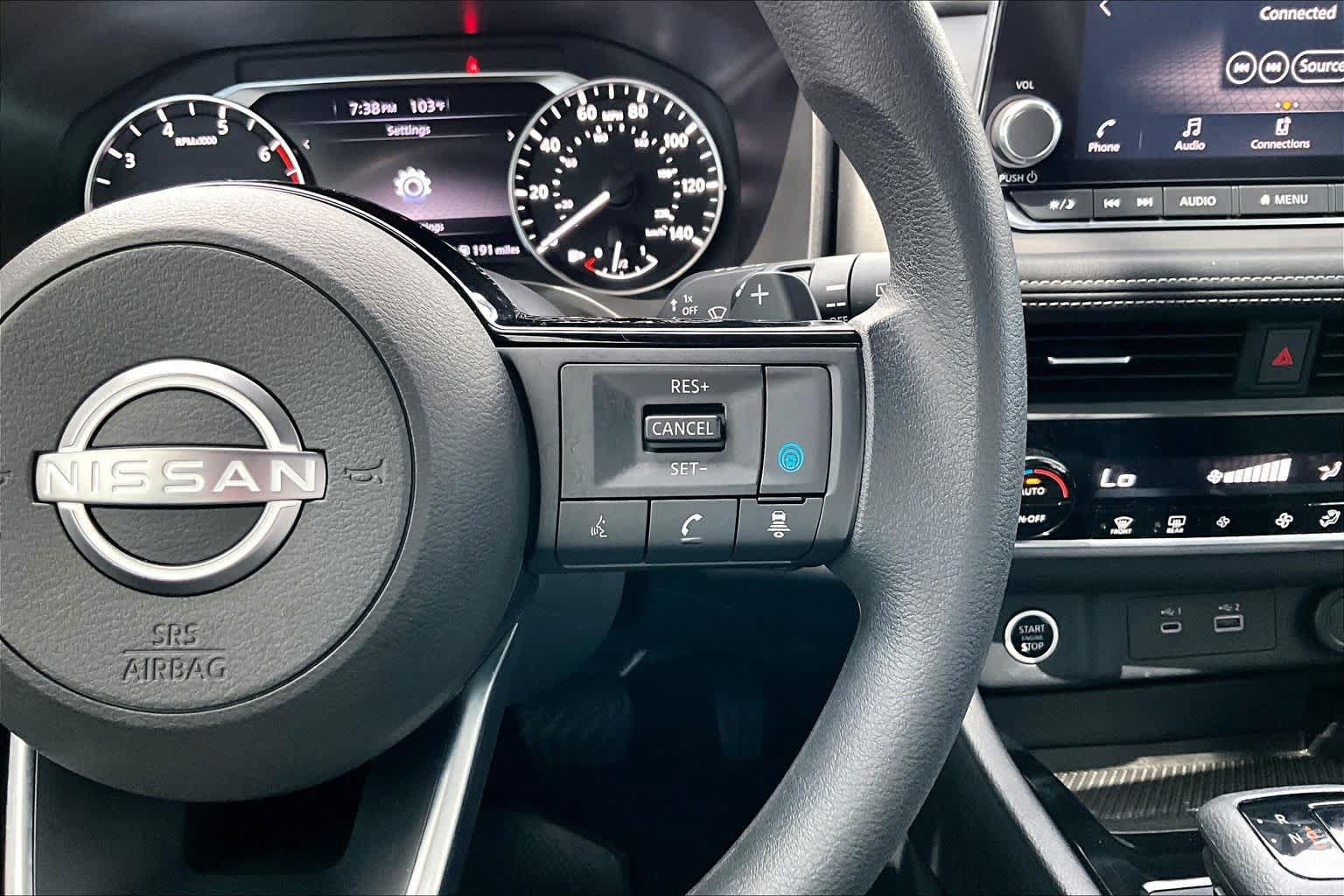 Used 2023 Nissan Rogue SV FWD image 25