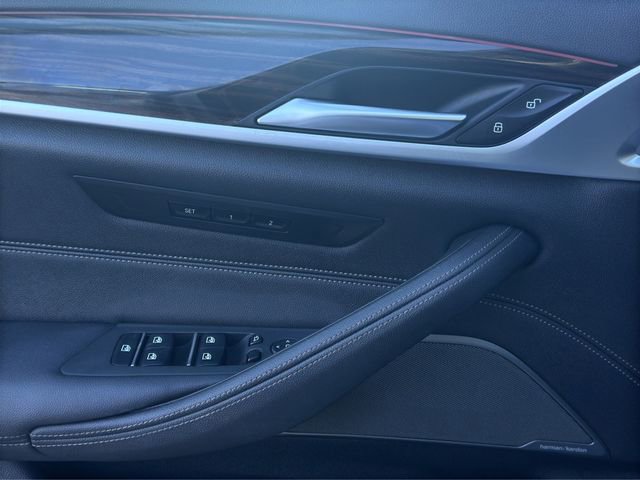 Used 2023 BMW 530e xDrive image 15