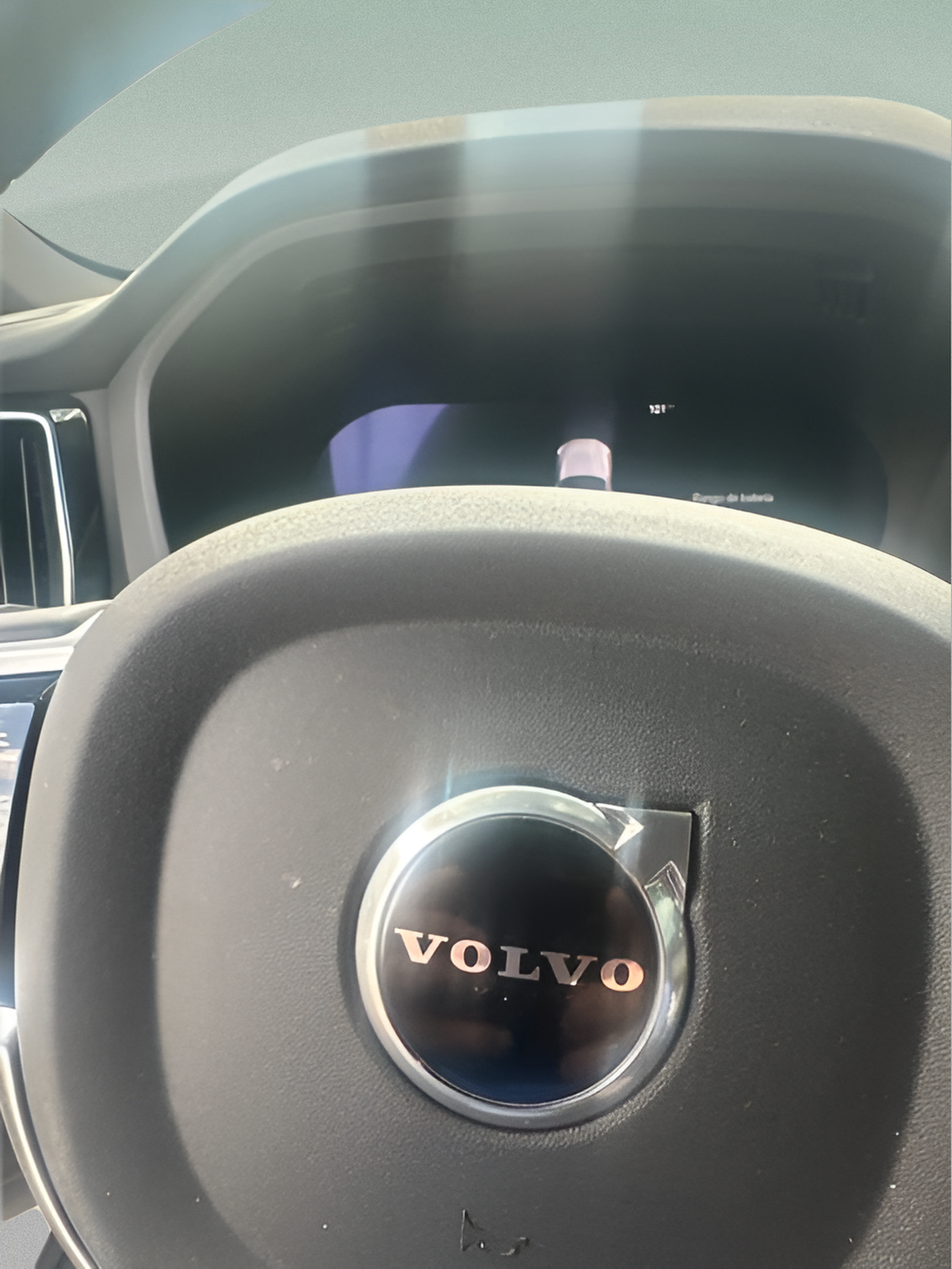 Used 2026 Volvo XC60 T8 Plus w/ Protection Package Premier AWD/4WD image 4