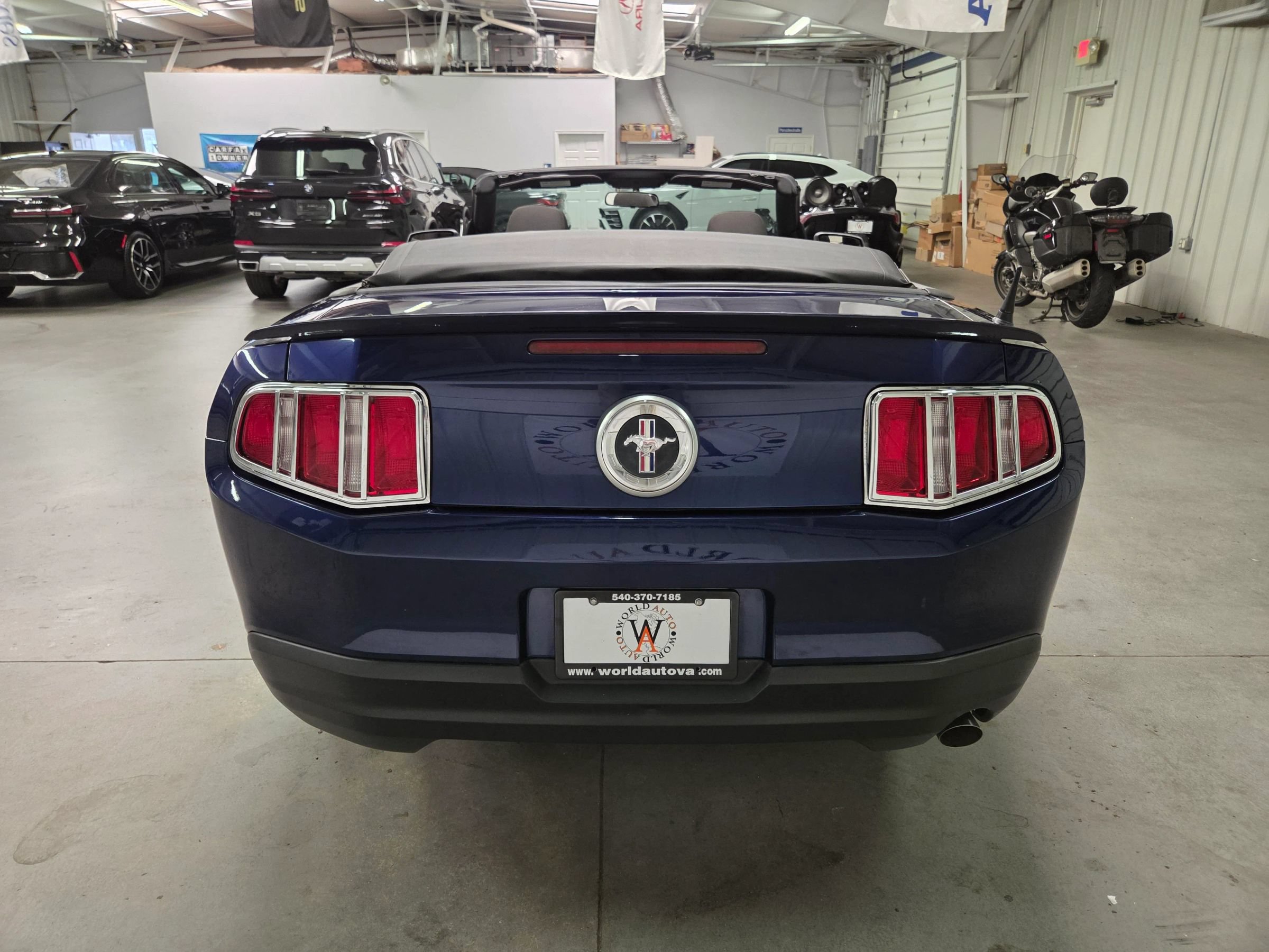 Used 2010 Ford Mustang Convertible RWD image 7