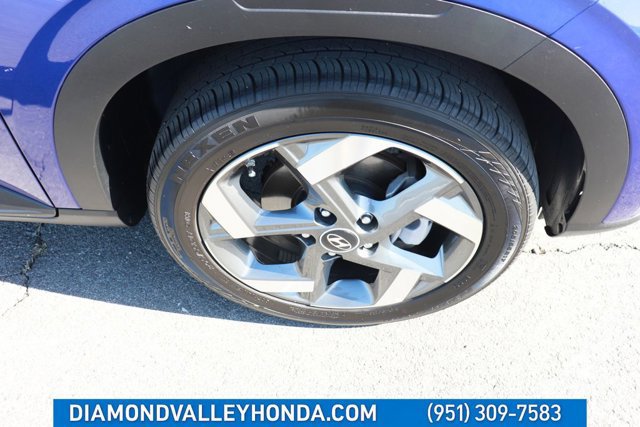 Used 2025 Hyundai Venue SEL image 26