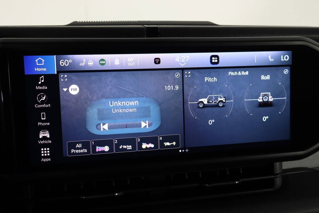 Used 2024 Jeep Wrangler Willys image 30