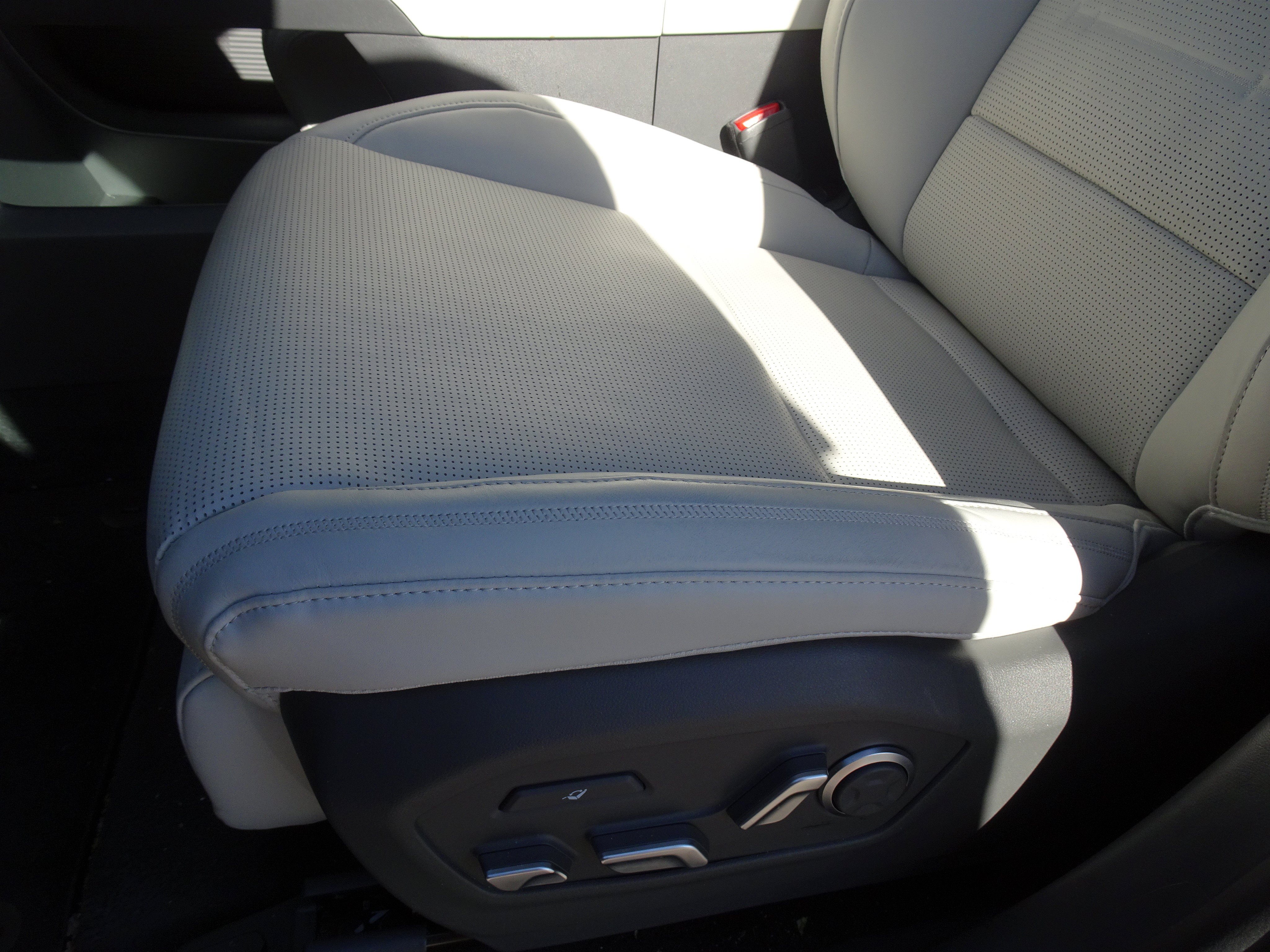 New 2026 Hyundai Santa Fe Calligraphy AWD/4WD image 9