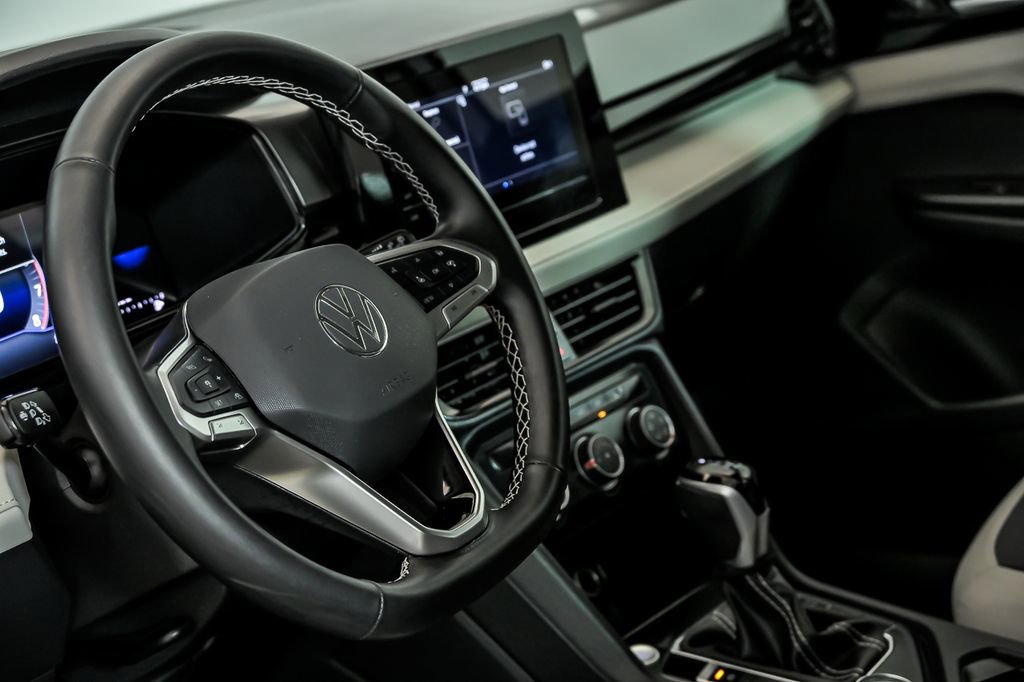 Used 2025 Volkswagen Taos S AWD/4WD image 15