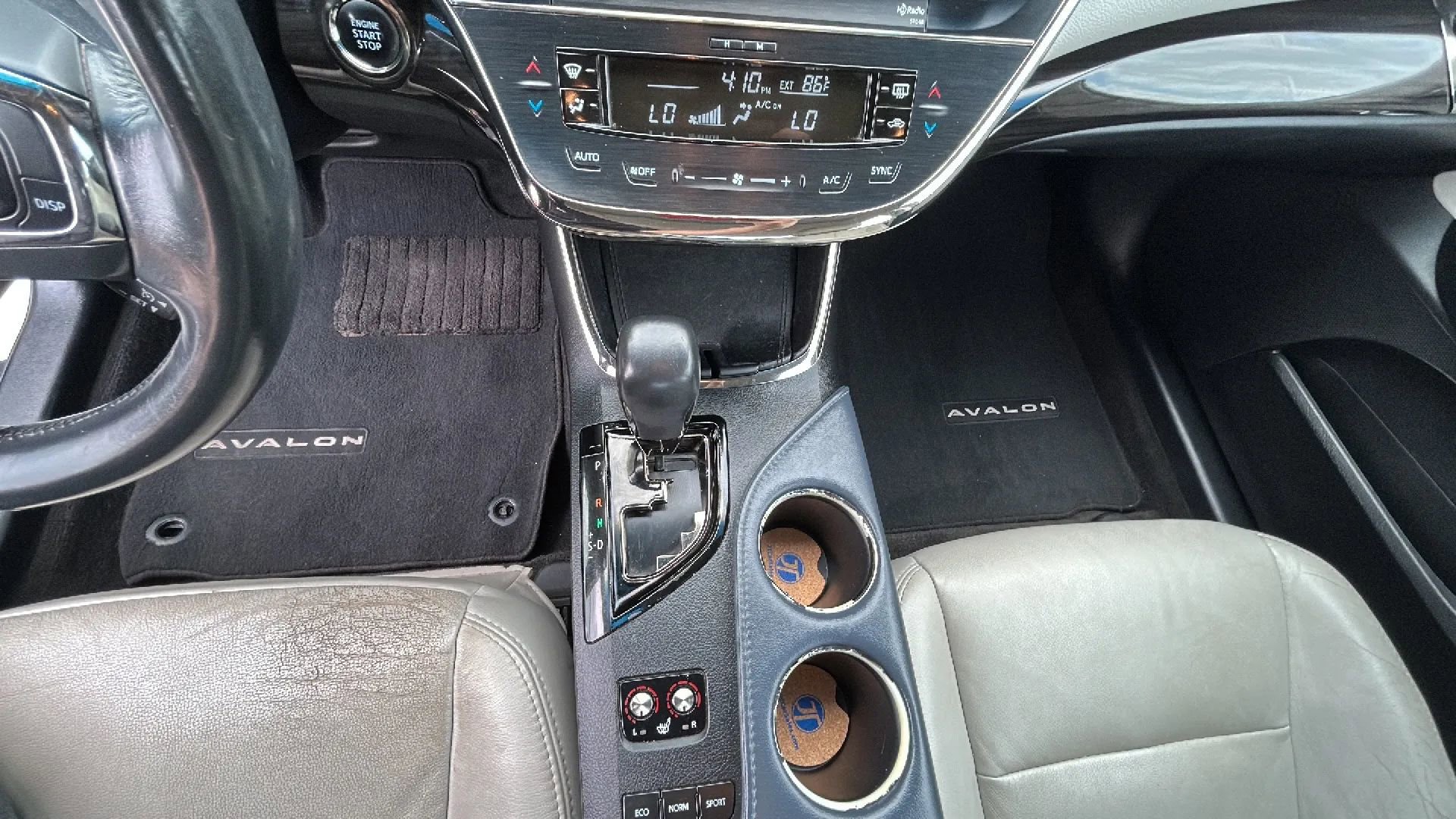 Used 2013 Toyota Avalon XLE Touring FWD image 19