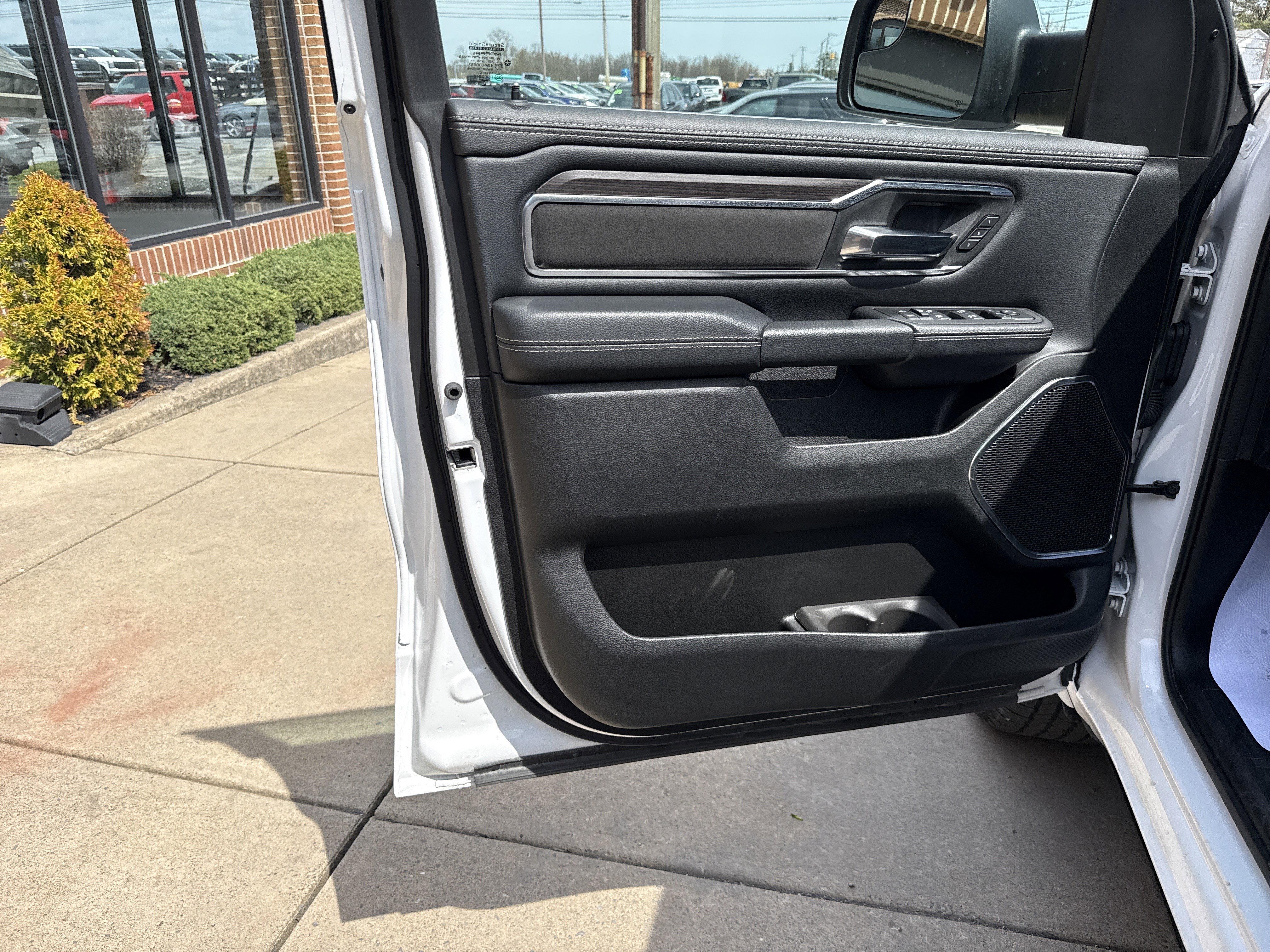 Used 2026 RAM 1500 Laramie AWD/4WD image 15