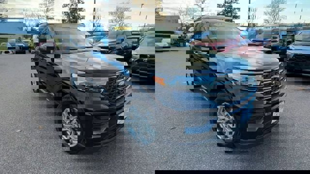 Used 2023 Ford Explorer XLT image 8