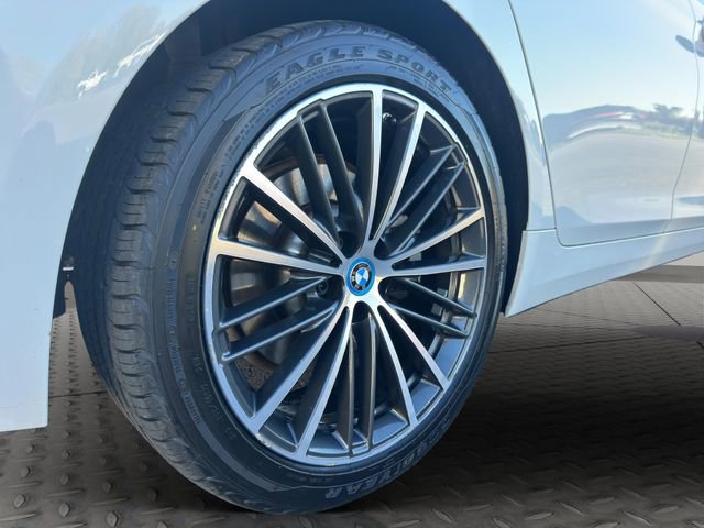 Used 2023 BMW 530e xDrive image 53