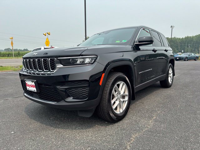 Used 2025 Jeep Grand Cherokee Laredo X w/ Luxury Tech Group I AWD/4WD image 35
