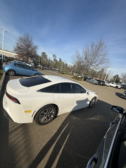 Used 2022 Toyota Mirai image 4