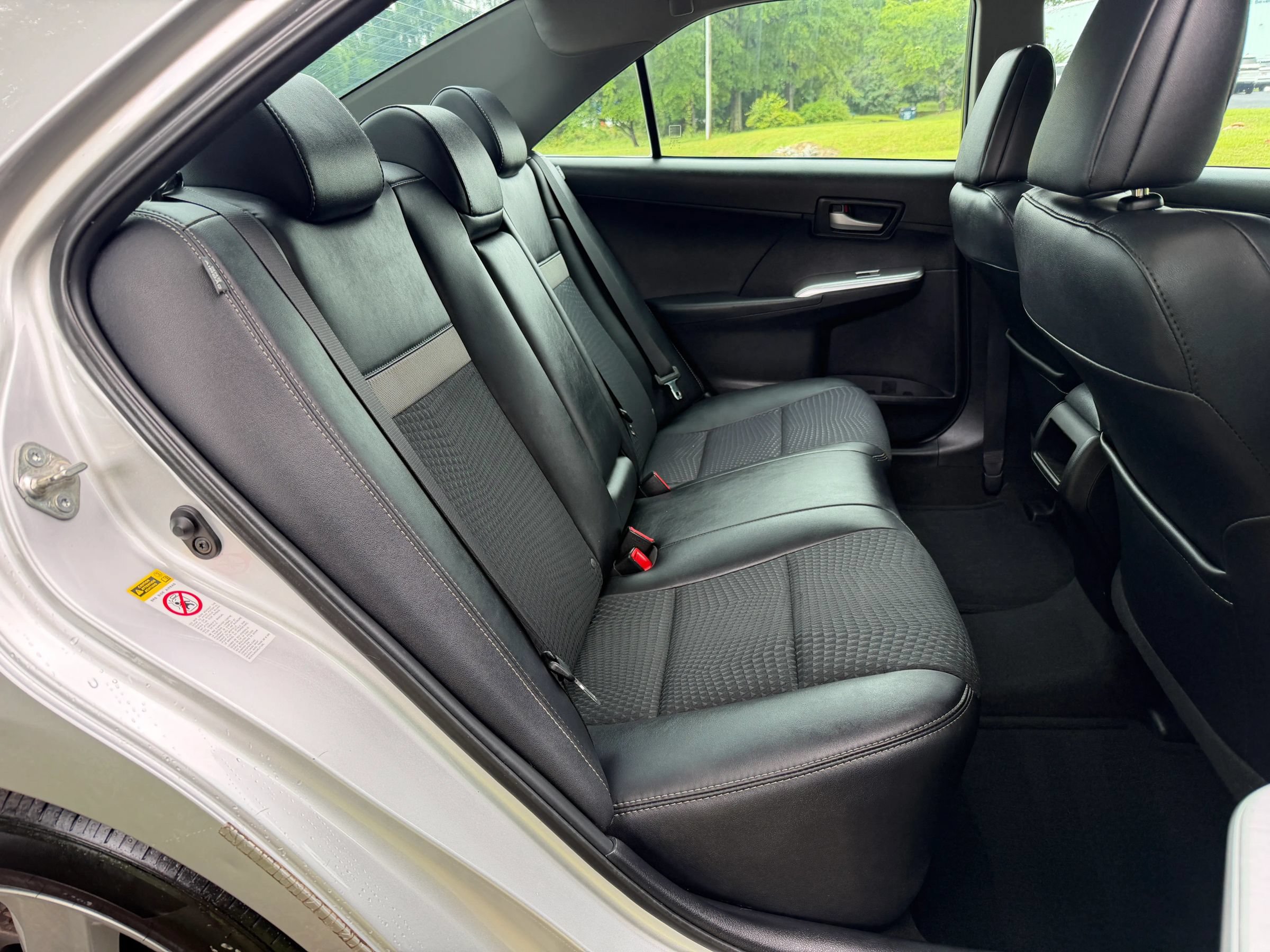 Used 2013 Toyota Camry SE FWD image 11