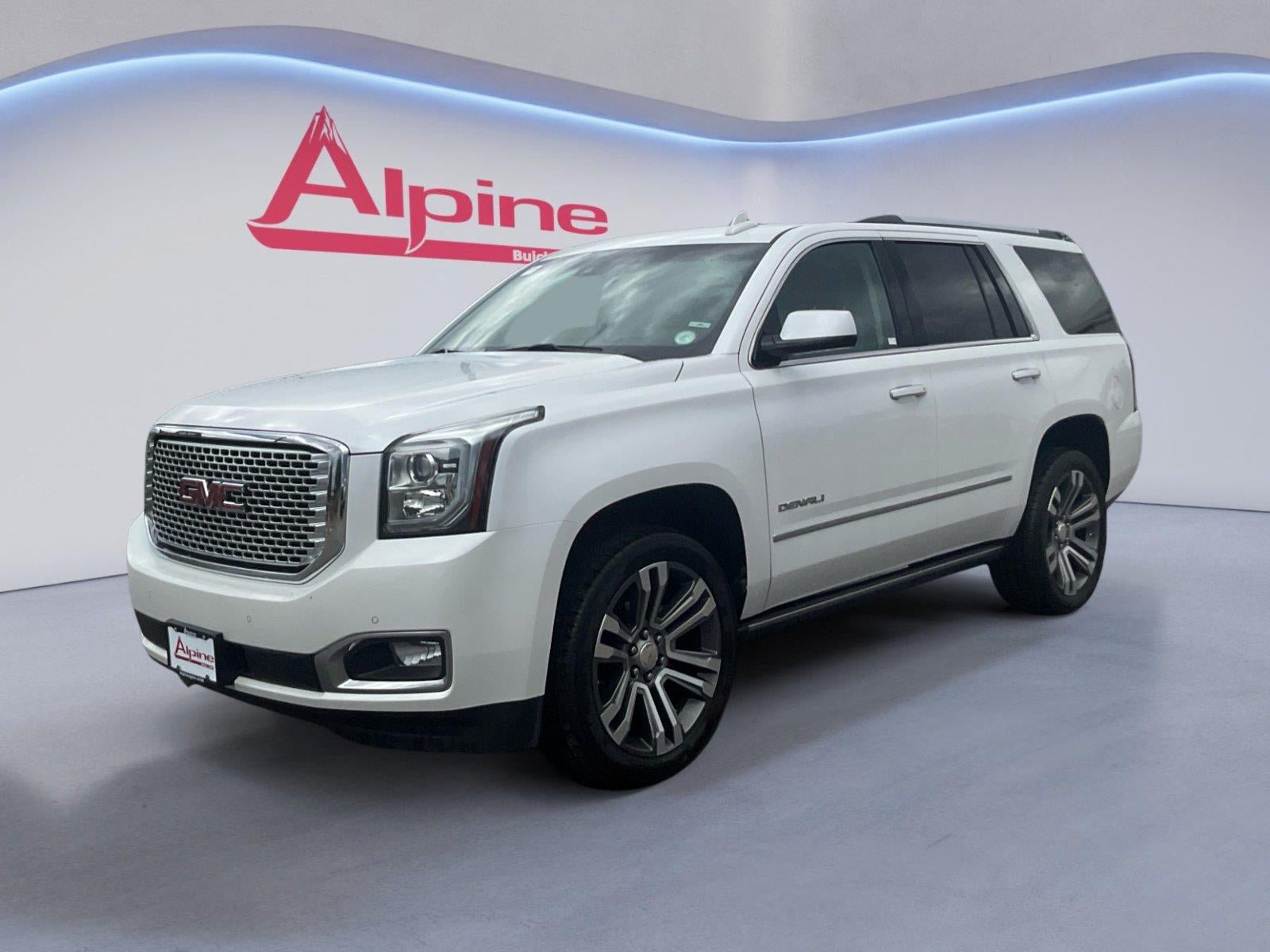 Used 2017 GMC Yukon Denali w/ Open Road Package AWD/4WD image 1