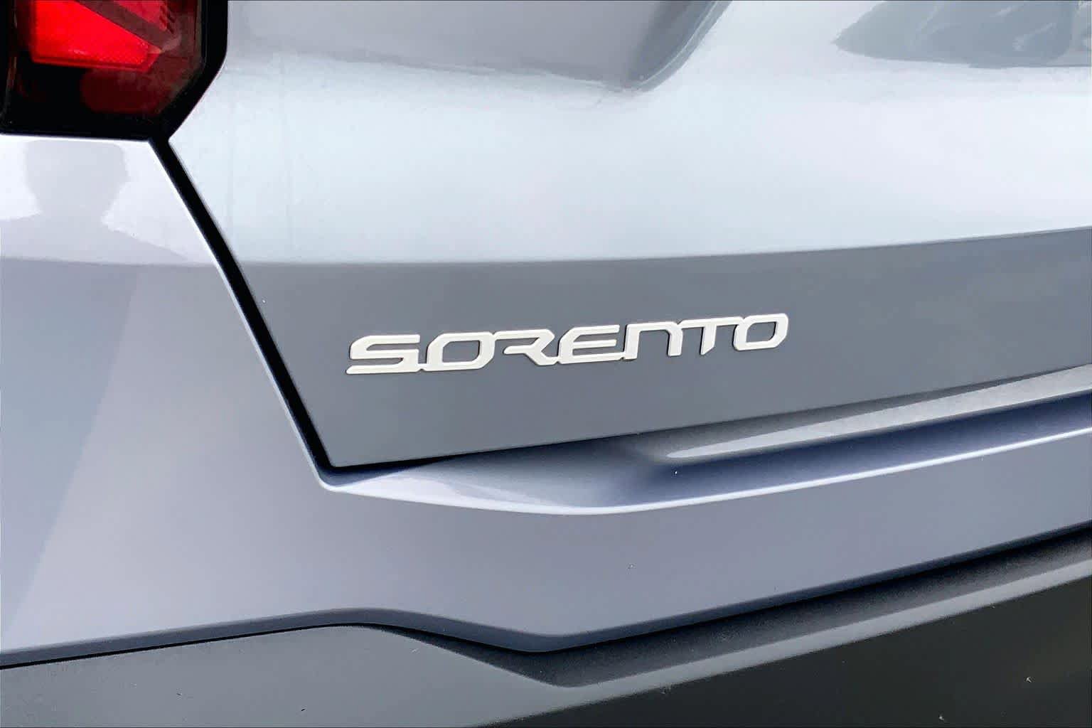 Used 2025 Kia Sorento LX FWD image 10