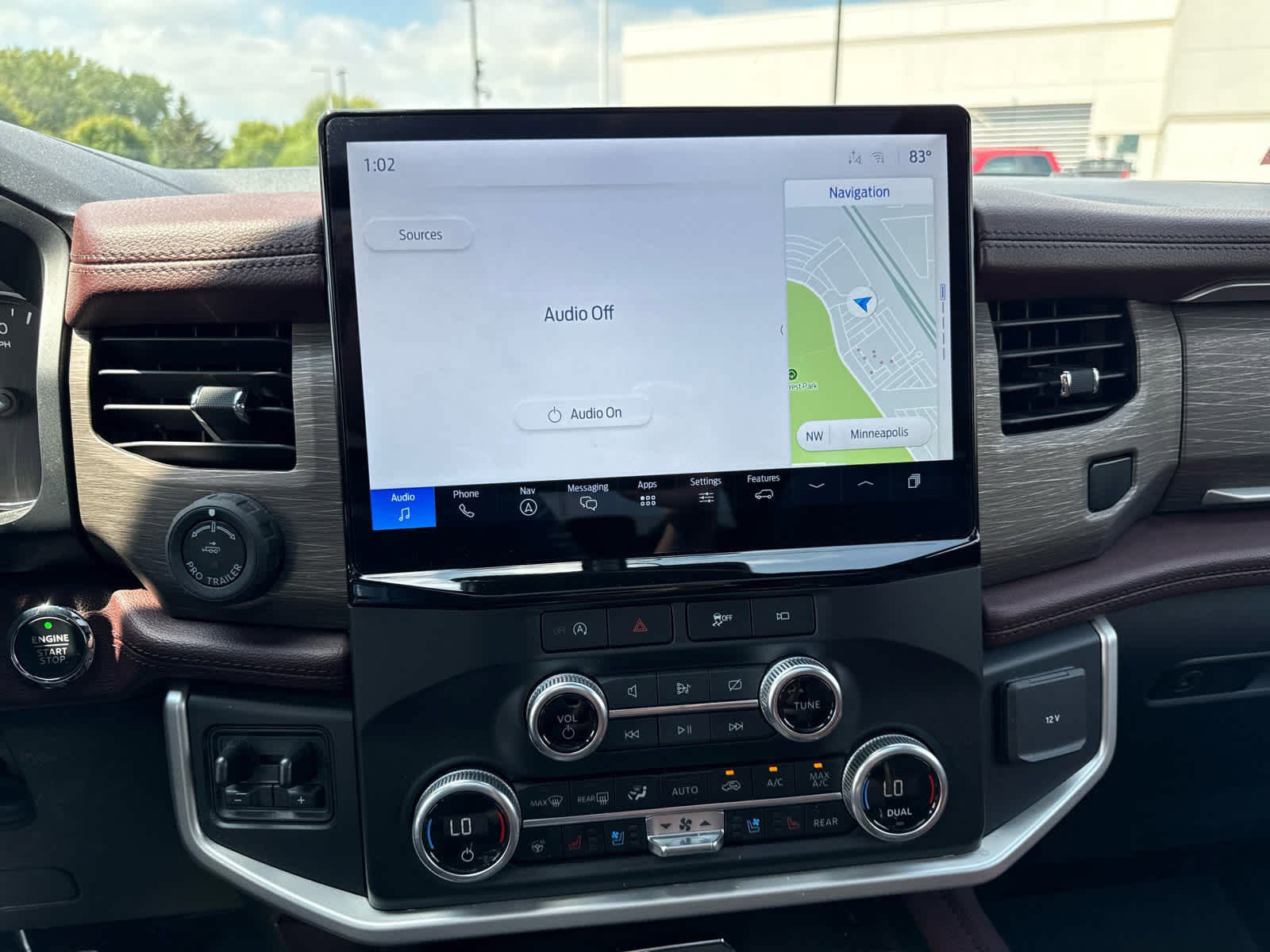 Used 2023 Ford Expedition Limited image 10