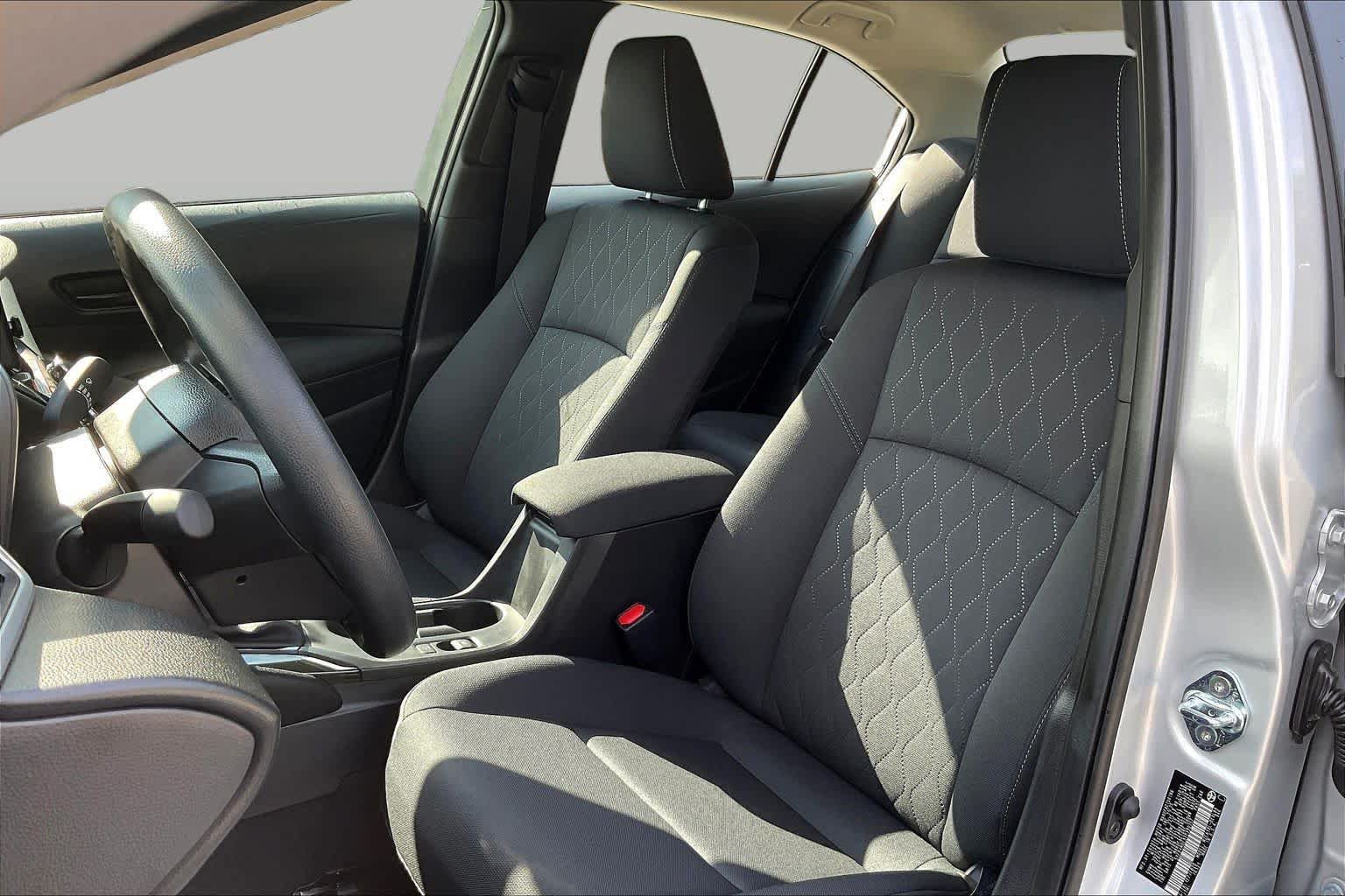 Used 2026 Toyota Corolla LE FWD image 8