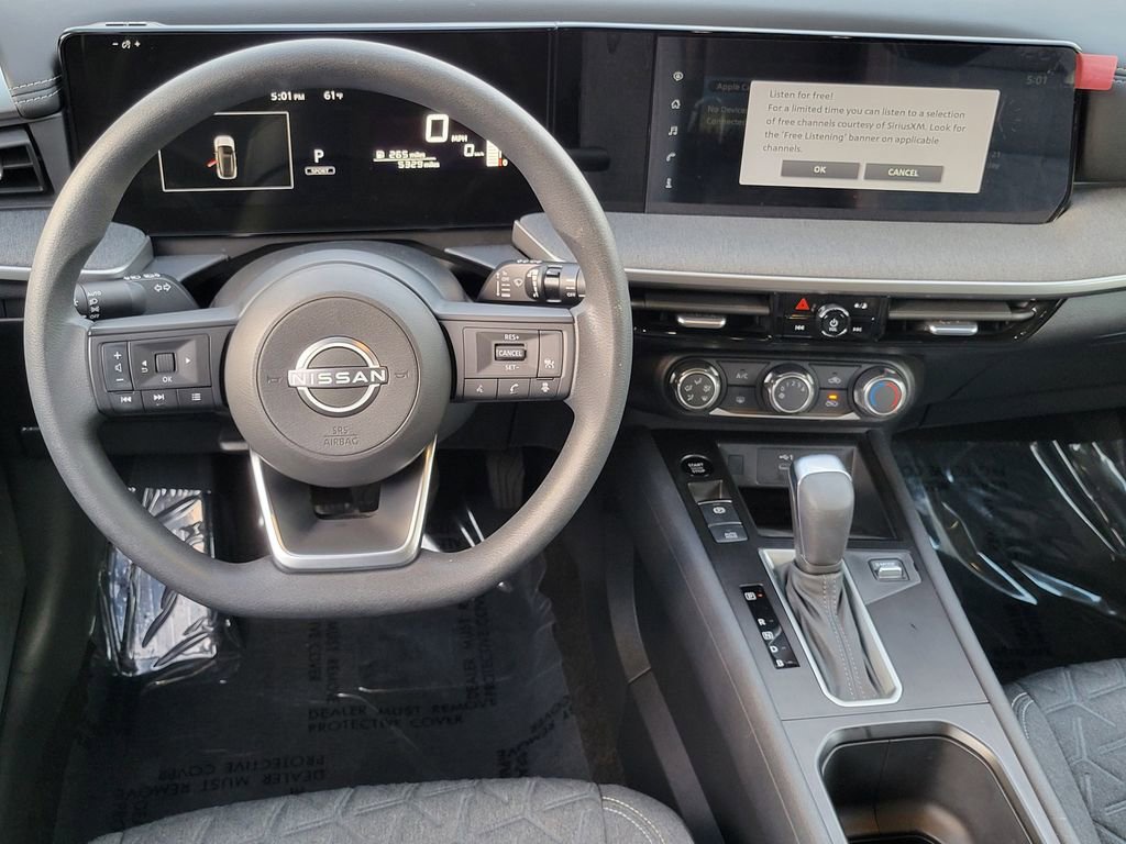 Certified 2025 Nissan Kicks SV image 4