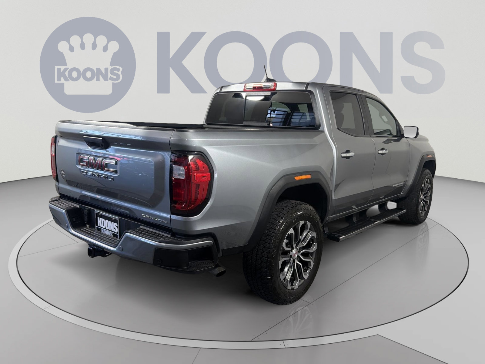 Used 2024 GMC Canyon Denali AWD/4WD image 7