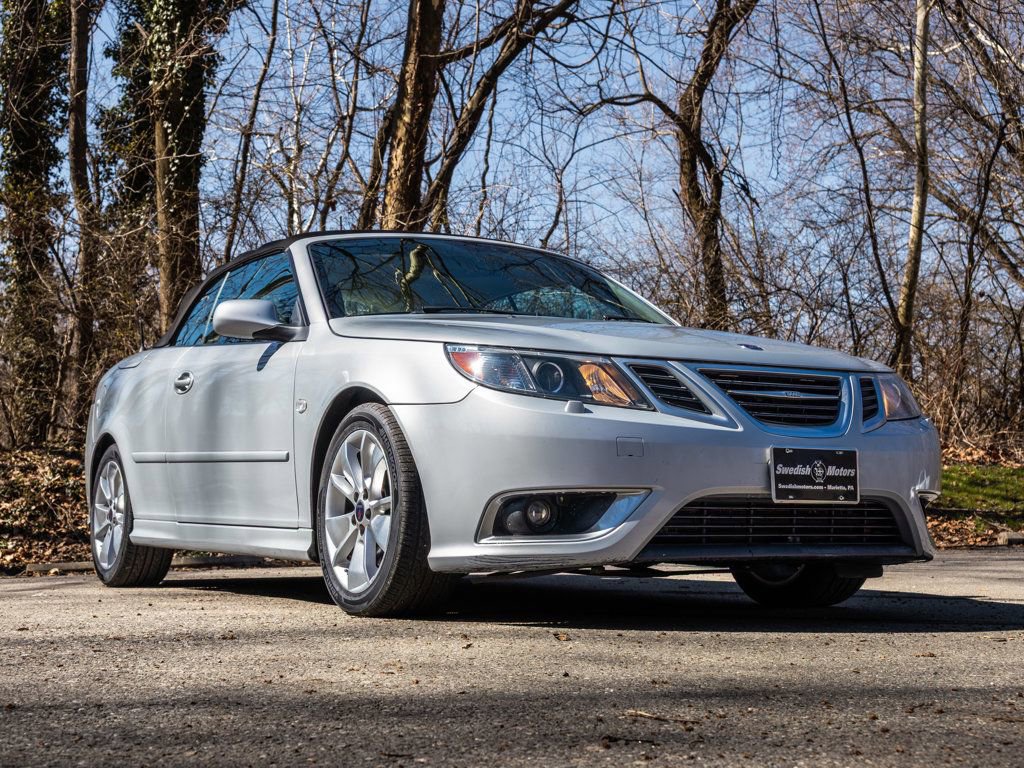 Used 2010 Saab 9-3 Aero w/ Aero Premium Package image 1