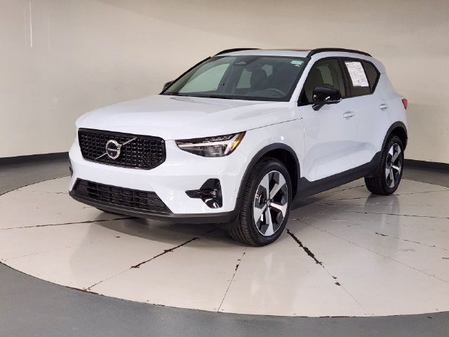 Certified 2026 Volvo XC40 B5 Plus