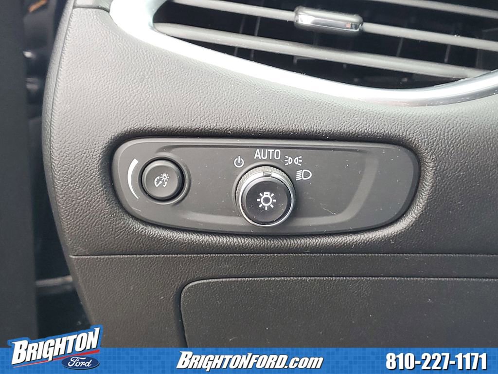 Used 2020 Chevrolet Malibu LT w/ Leather Package image 16