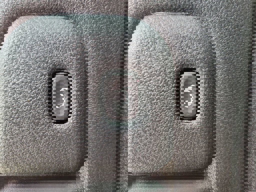 Used 2023 Dodge Durango GT image 10