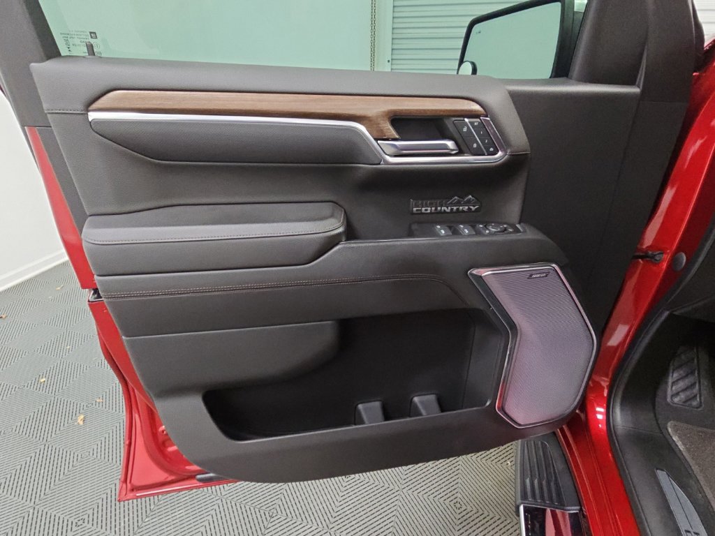 Used 2023 Chevrolet Silverado 1500 High Country RWD image 30