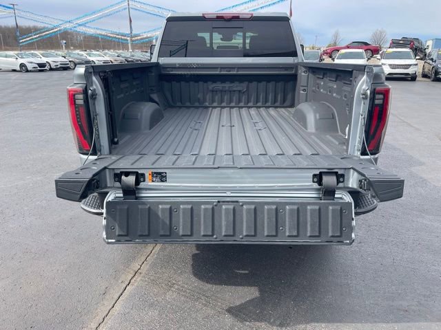 Used 2024 GMC Sierra 3500 AT4 w/ AT4 Premium Plus Package image 5