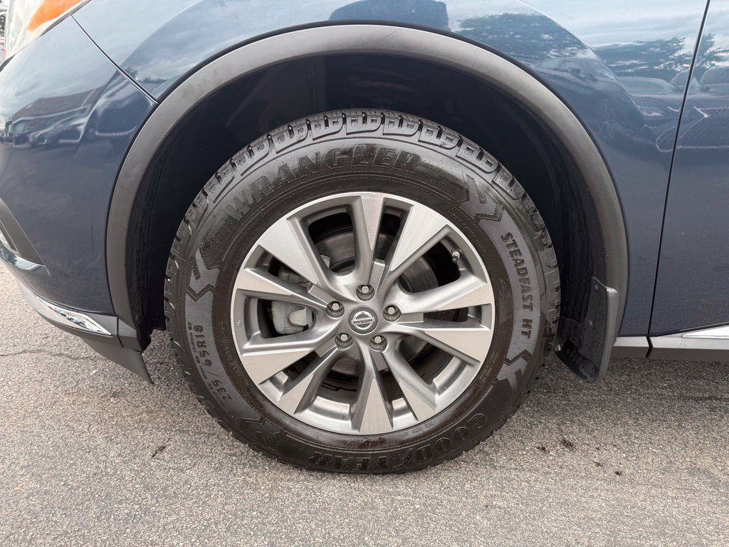 Used 2016 Nissan Murano SV AWD/4WD image 23