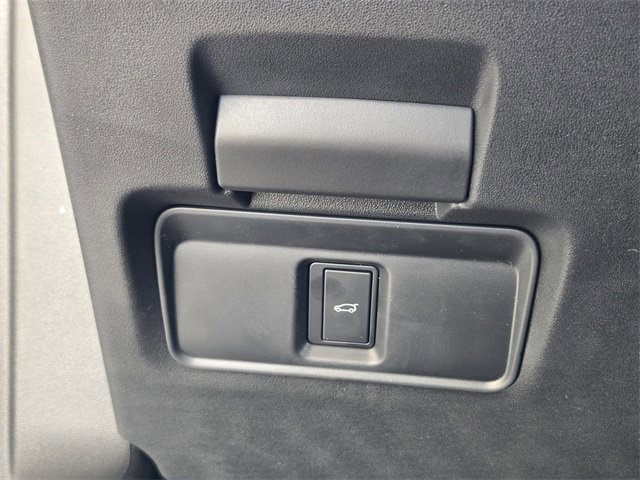 New 2025 Land Rover Discovery Sport S image 16