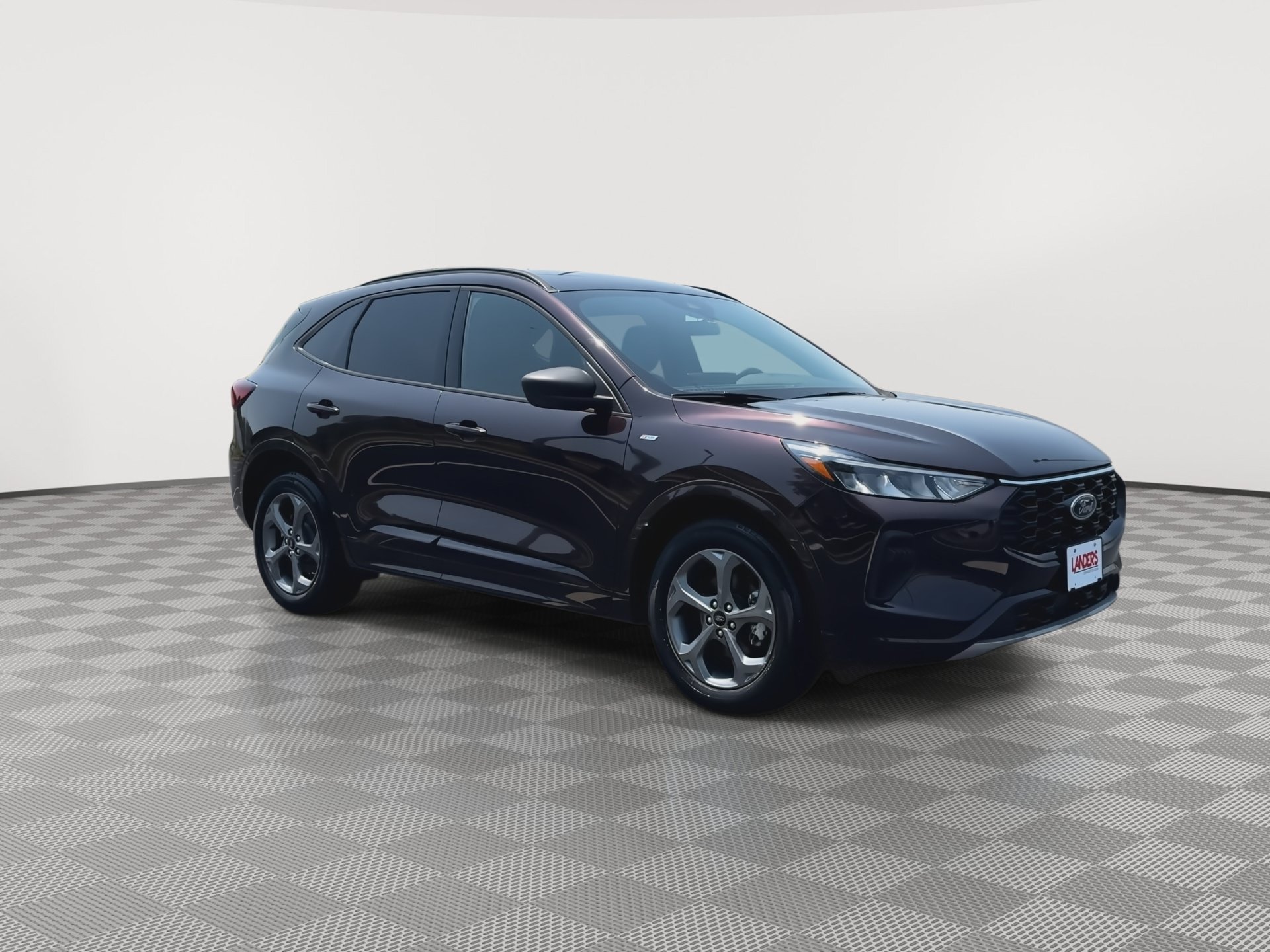 Used 2023 Ford Escape ST-Line w/ Tech Pack #1 AWD/4WD image 2
