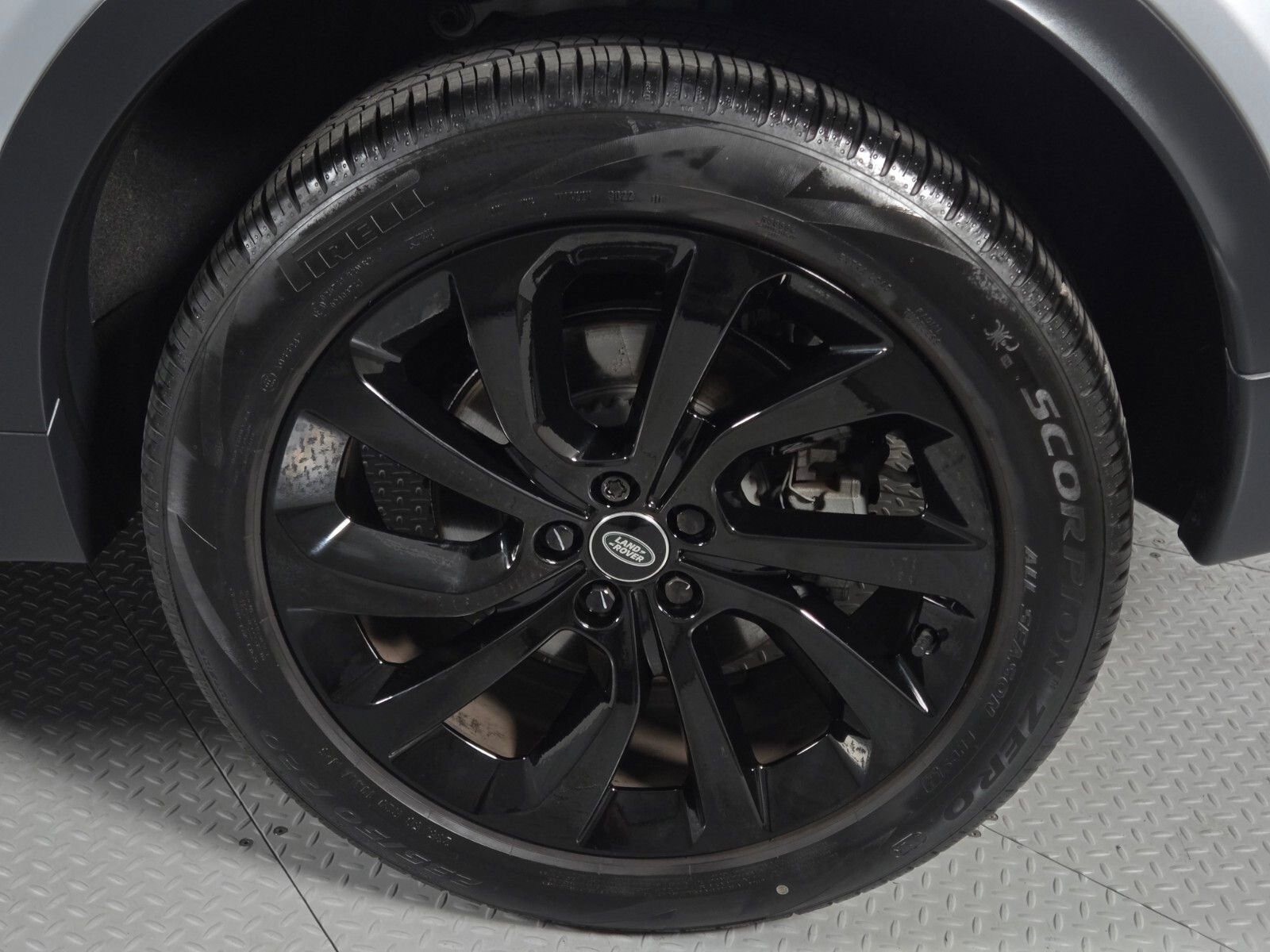 Used 2023 Land Rover Discovery Sport SE AWD/4WD image 10