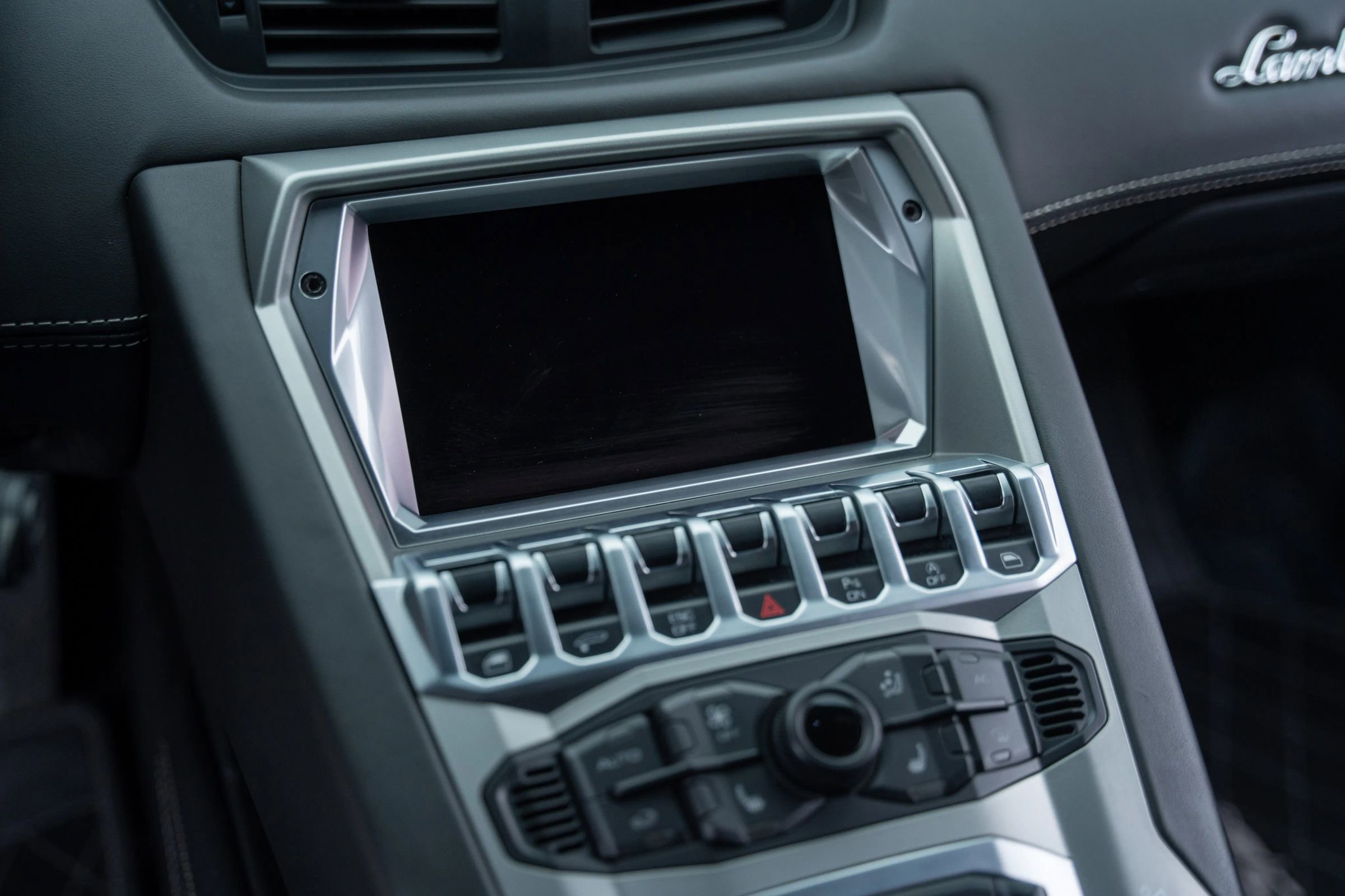 Used 2013 Lamborghini Aventador LP 700-4 image 17