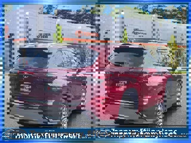 Used 2021 Toyota Highlander Platinum AWD/4WD image 6
