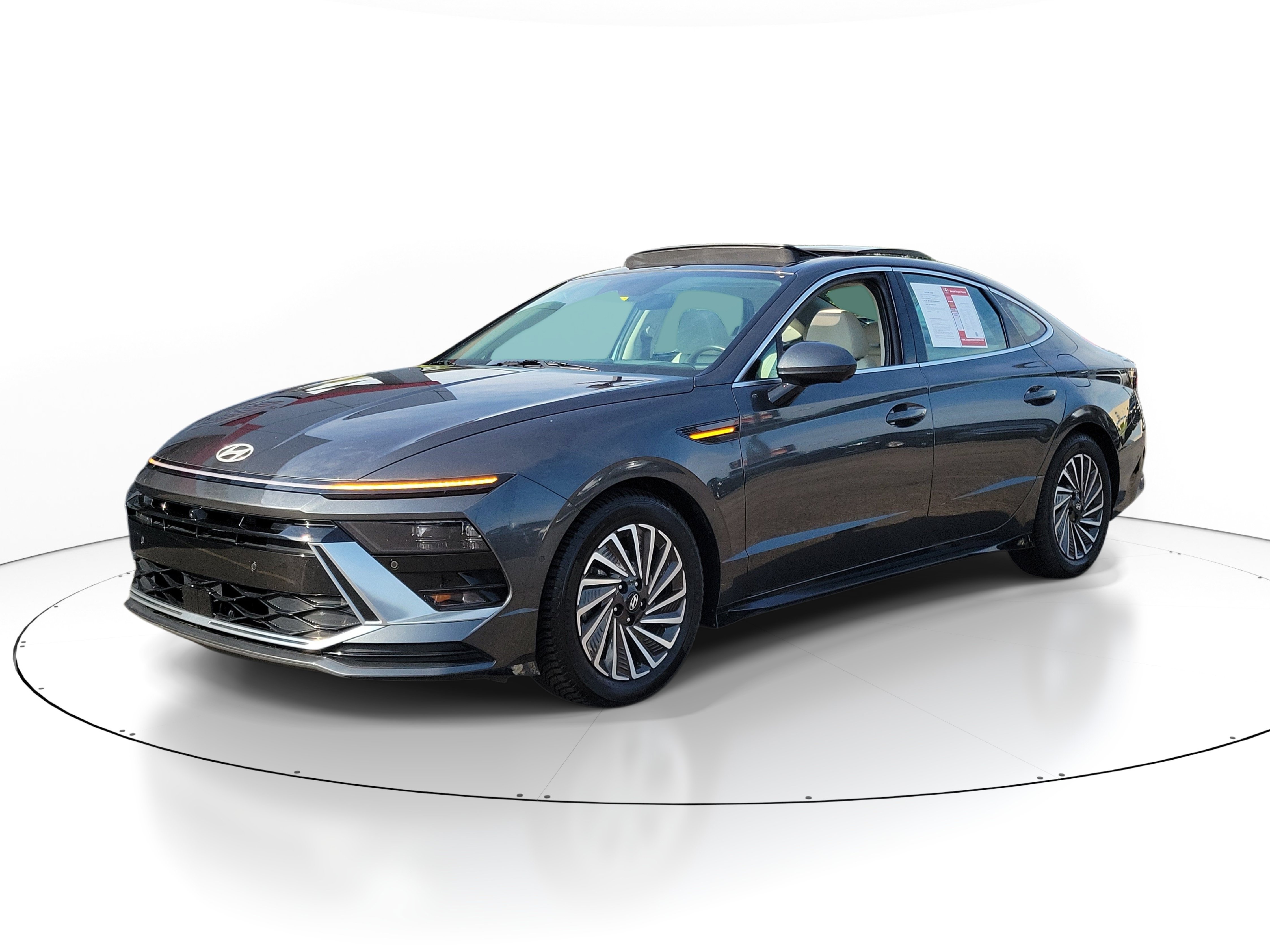 Used 2024 Hyundai Sonata Limited FWD image 2