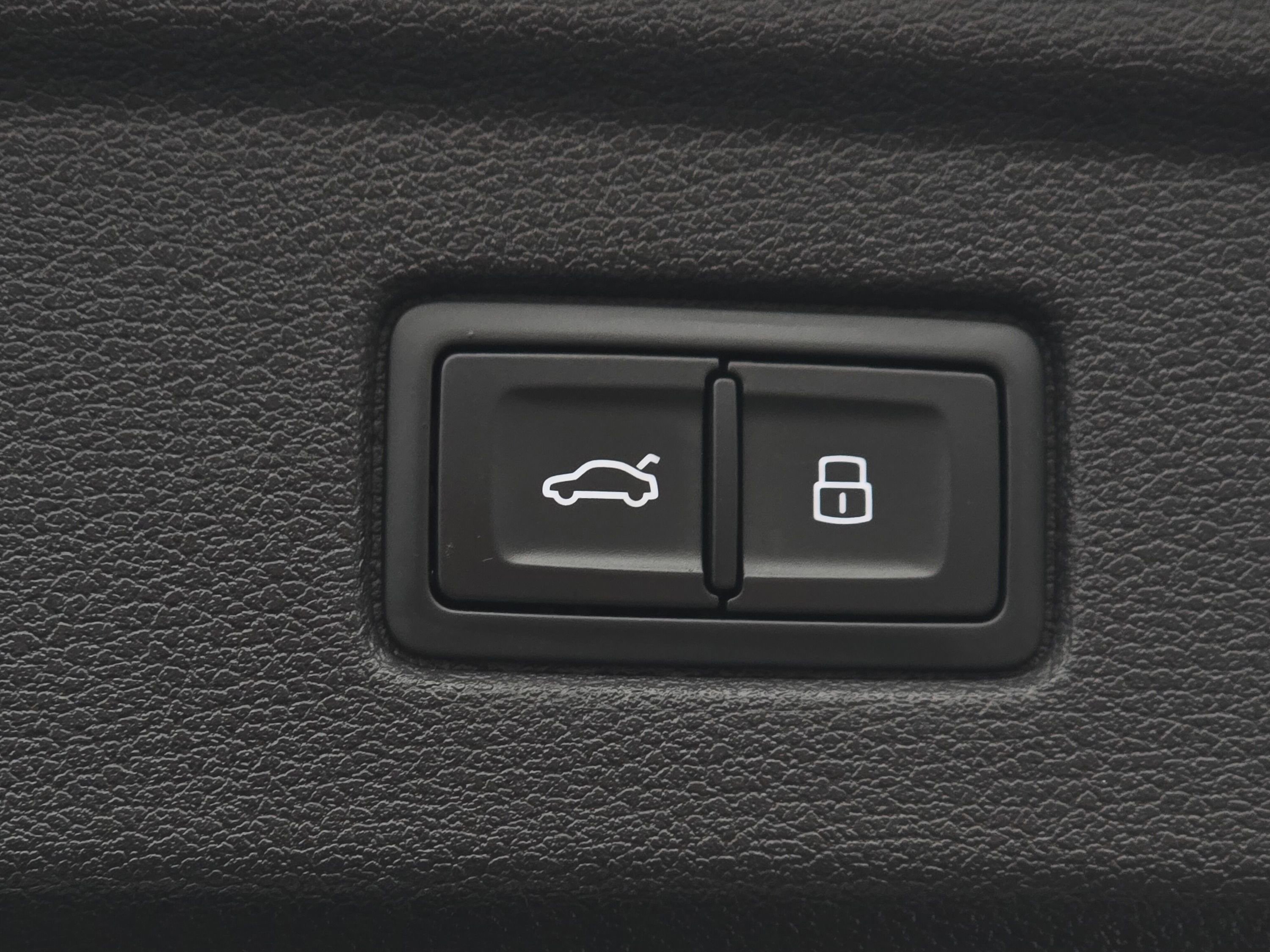 Used 2023 Audi A5 2.0T Premium w/ Convenience Package image 25