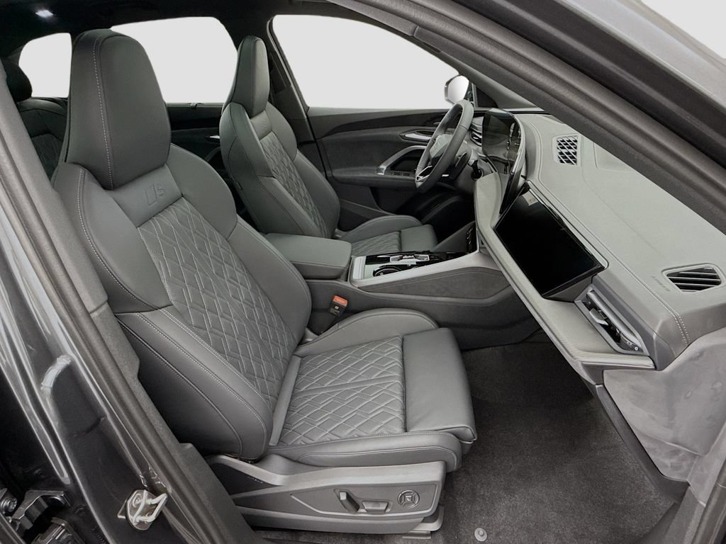 Certified 2025 Audi SQ5 Prestige AWD/4WD image 19