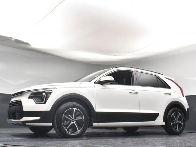 Used 2025 Kia Niro EX FWD image 32