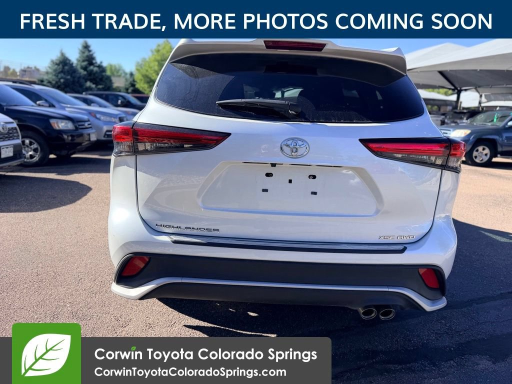 Used 2023 Toyota Highlander XSE AWD/4WD image 7