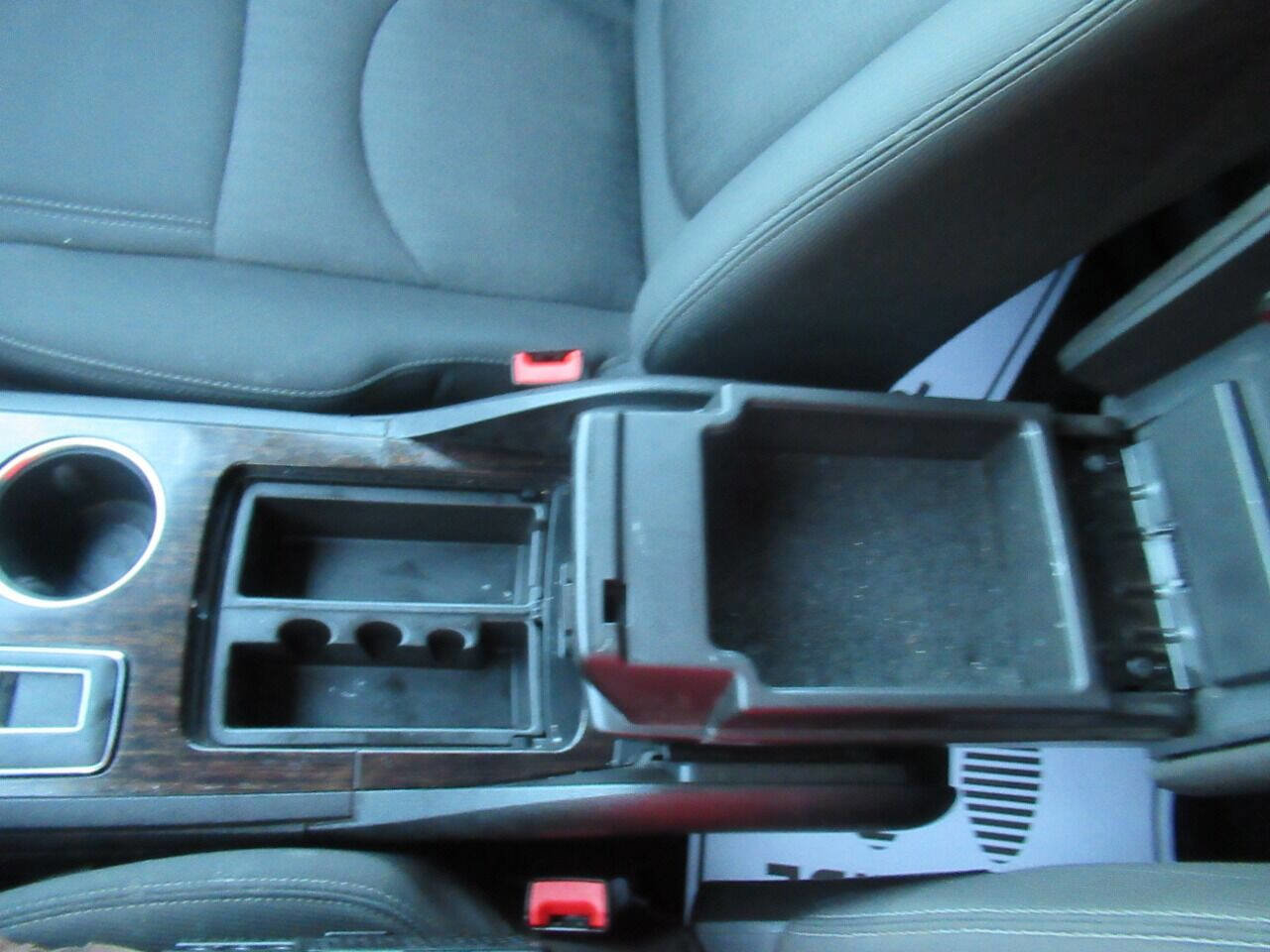 Used 2015 Chevrolet Traverse LT image 30