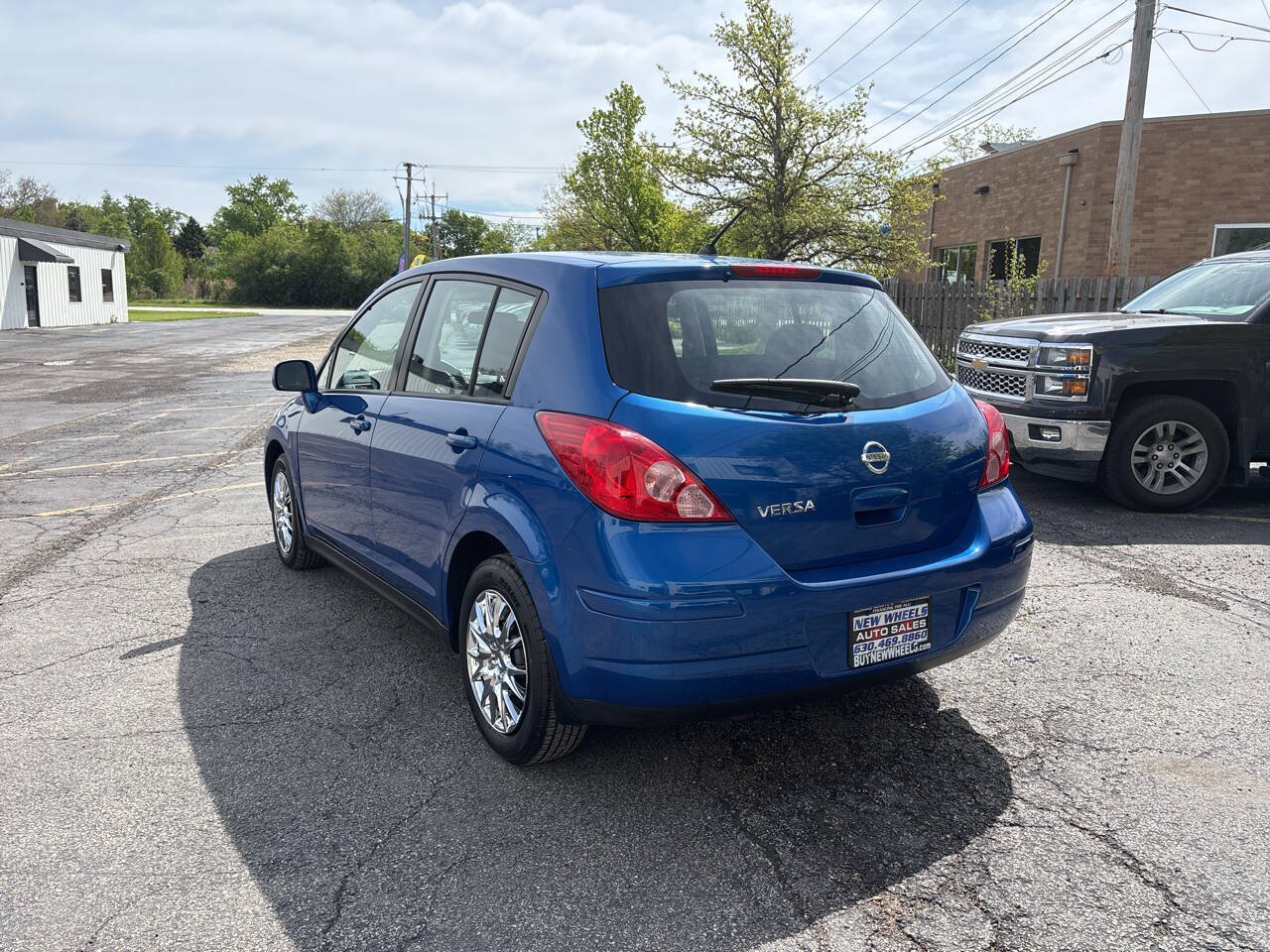 Used 2007 Nissan Versa 1.8 S w/ PWR Pkg FWD image 3