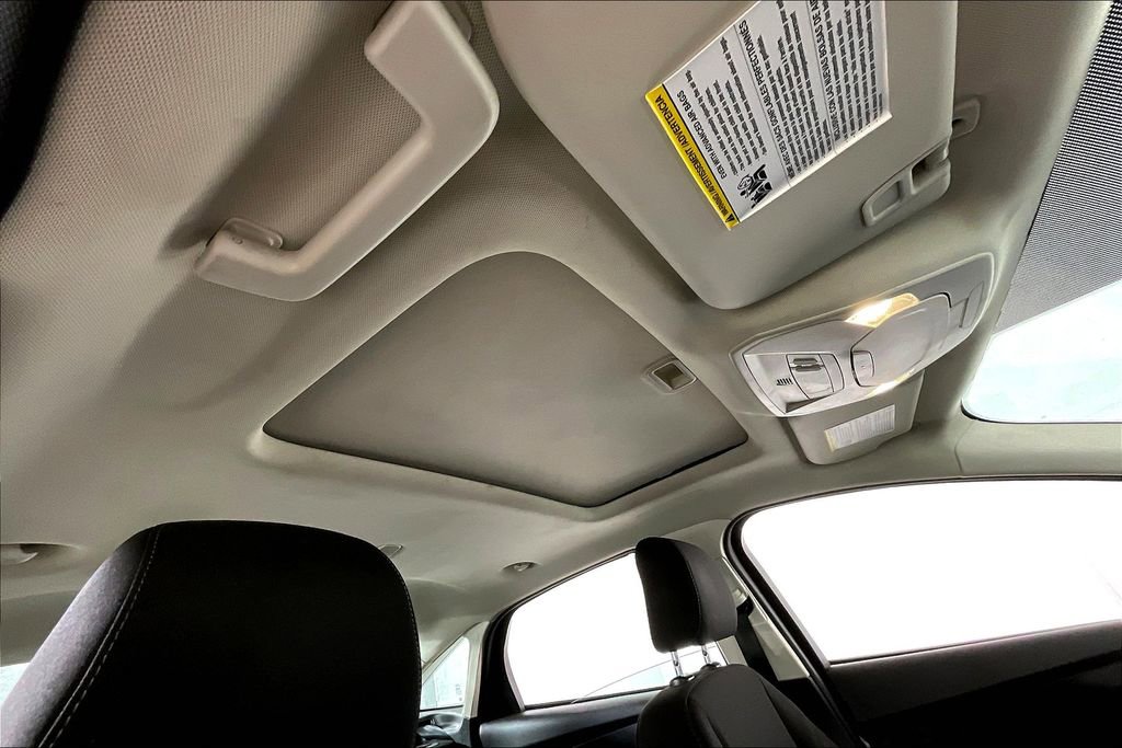 Used 2017 Ford Focus SEL image 20