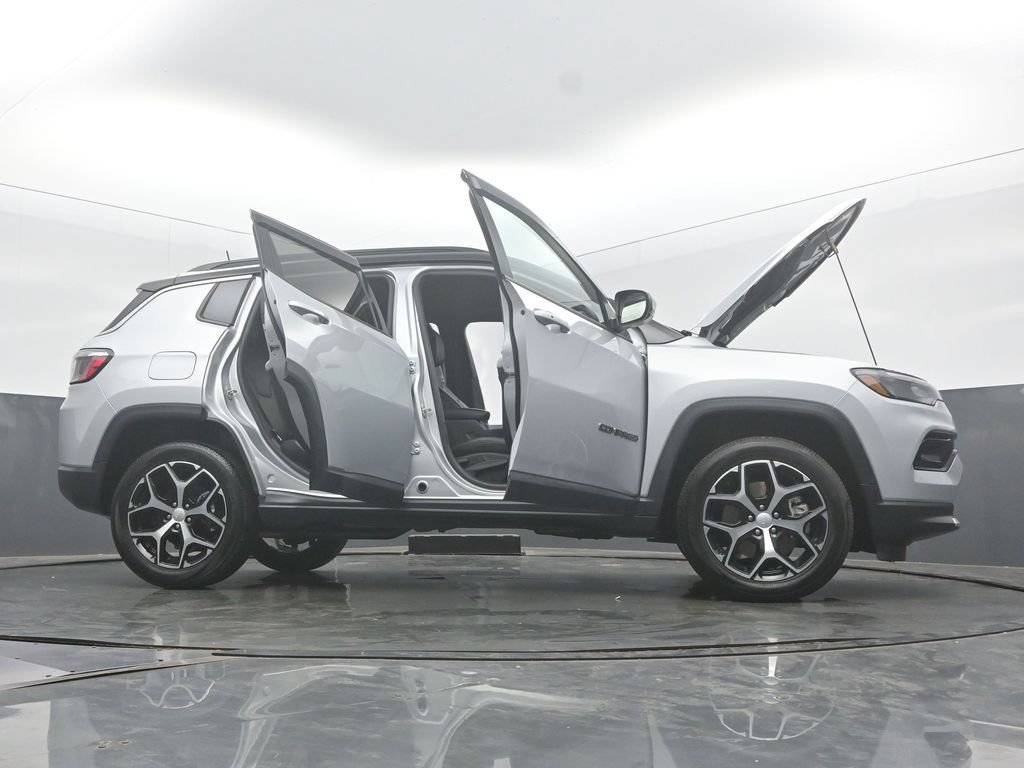 Used 2024 Jeep Compass Limited AWD/4WD image 63
