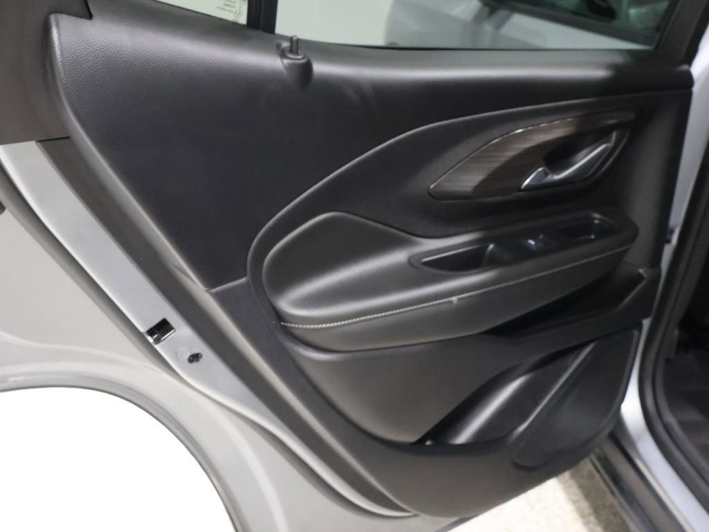 Used 2024 GMC Terrain SLT image 19