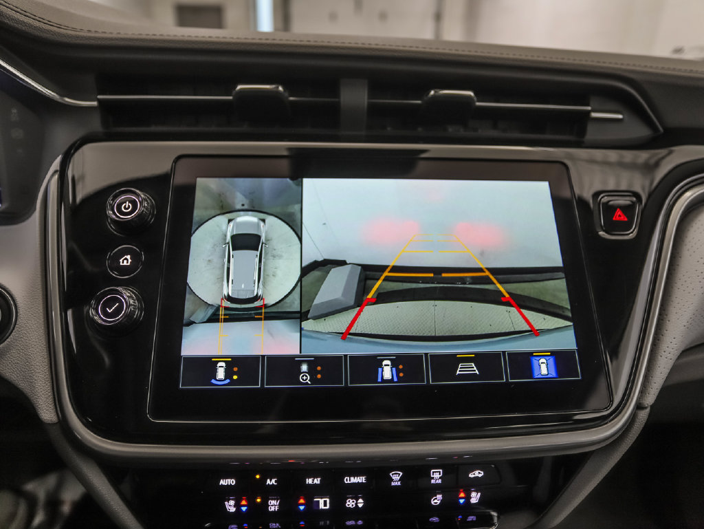 Used 2023 Chevrolet Bolt EUV Premier w/ Super Cruise Package FWD image 17