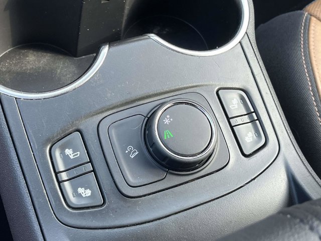 Used 2019 GMC Terrain SLT w/ Preferred Package FWD image 32