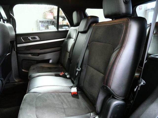 Certified 2018 Ford Explorer XLT w/ Equipment Group 202A AWD/4WD image 13