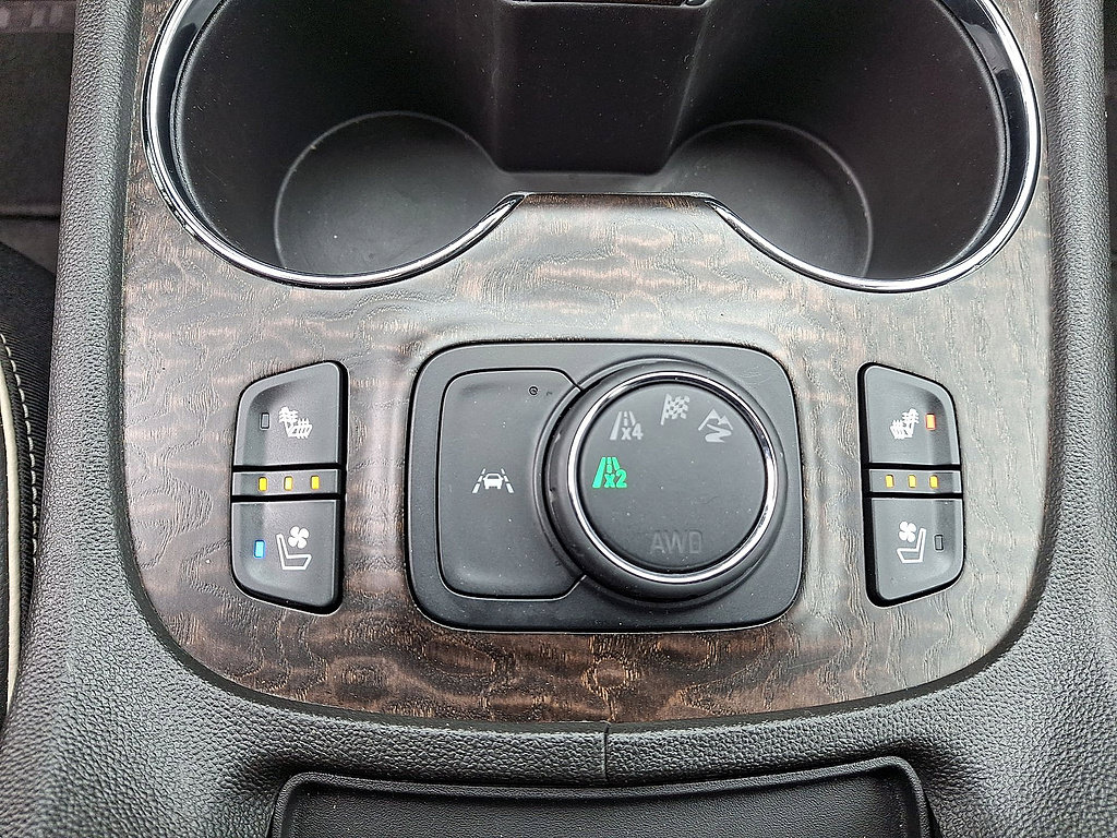 Certified 2023 GMC Acadia Denali w/ Denali Technology Package AWD/4WD image 19