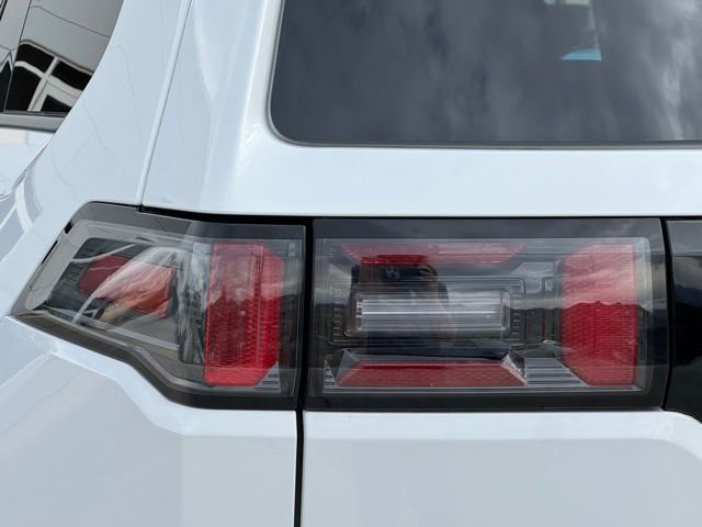 New 2026 Jeep Cherokee Overland image 9