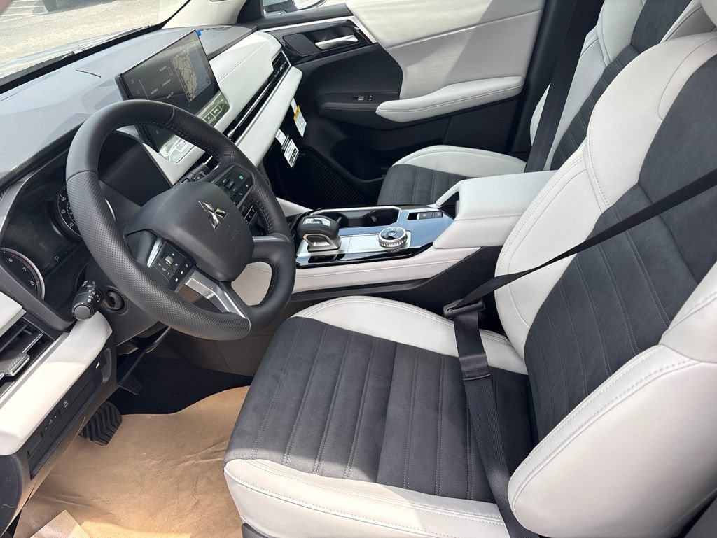New 2026 Mitsubishi Outlander SE FWD image 15