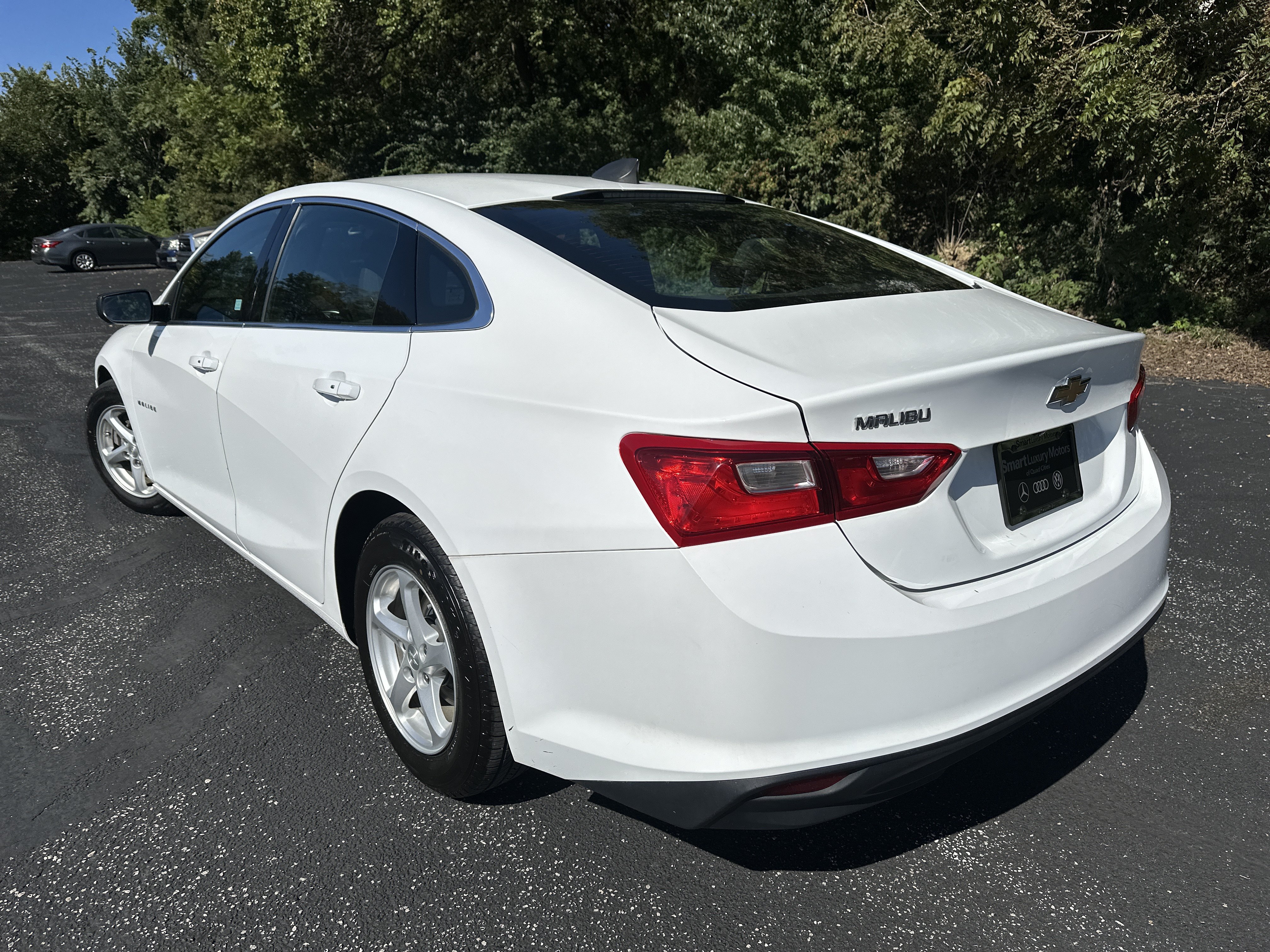 Used 2017 Chevrolet Malibu LS w/ LPO, Convenience Package 1 FWD image 5